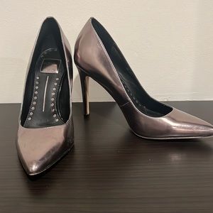 Dolce Vita Metallic Pump 3.5” Heel Sz  8.5